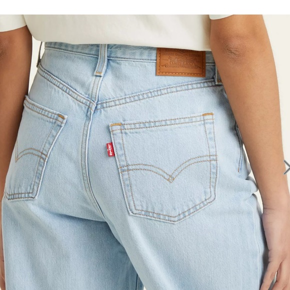 Levi balloon leg woman’s jeans - Picture 2 of 6
